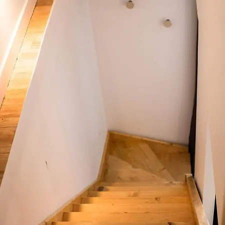 Apartment Les De Charly-superbe Duplex Dans Un Particulier, Parking Prive Gratuit *